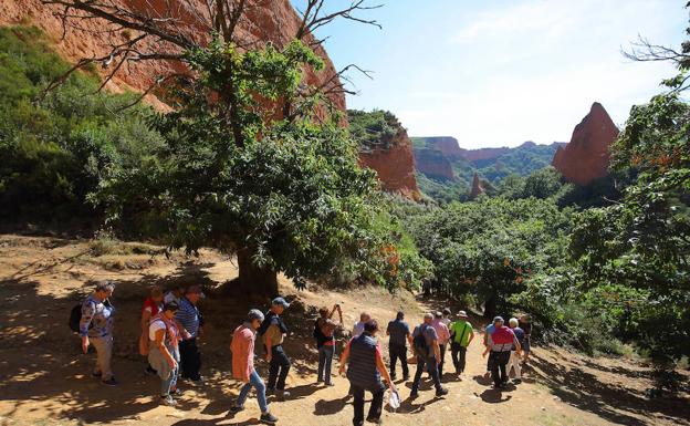 Turistas en Las Médulas./César Sánchez