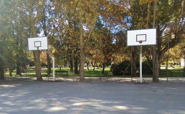 Pistas deportivas del parque del Plantío./