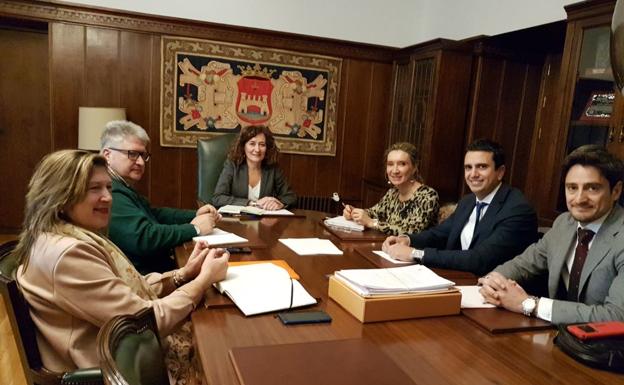 Imagen de la reunión celebrada este lunes./