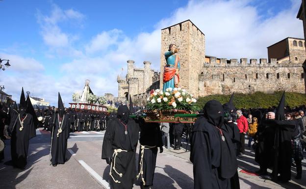 El castillo sigue siendo el principal reclamo en Semana Santa./César Sánchez