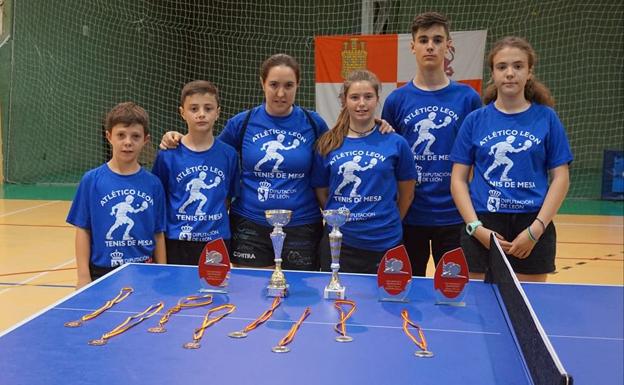 Miembros del Atlético de León-La Virgen./