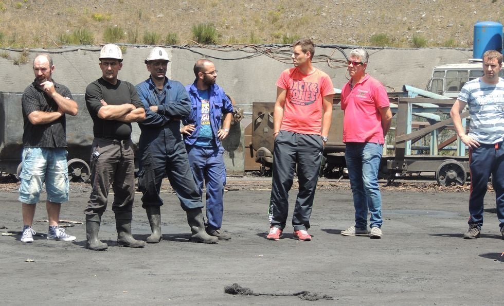 Equipo minero en un rescate.