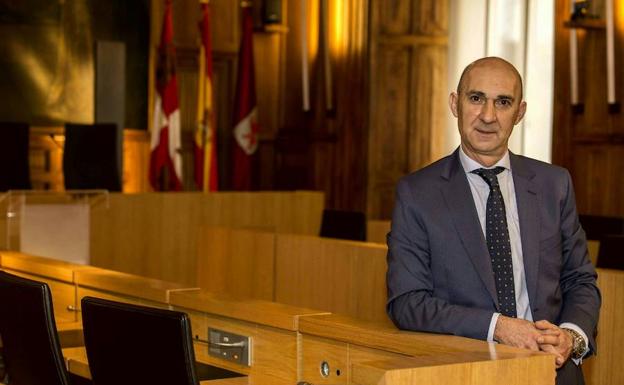 C's propone realizar campañas de concienciación sobre el consumo del agua.