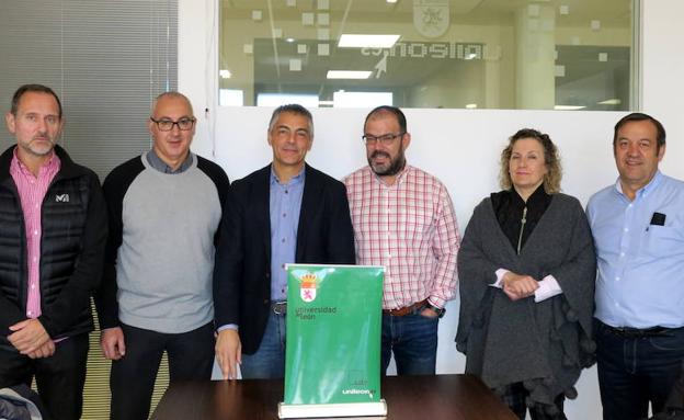 Encuentro entre la nueva directiva del Cleba y la ULE./