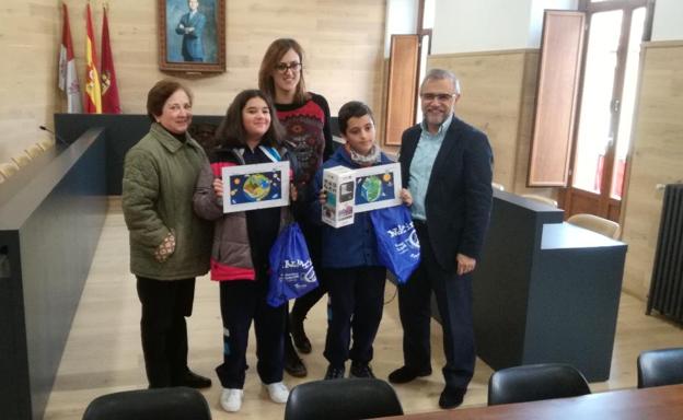 Recepción de premiados. /