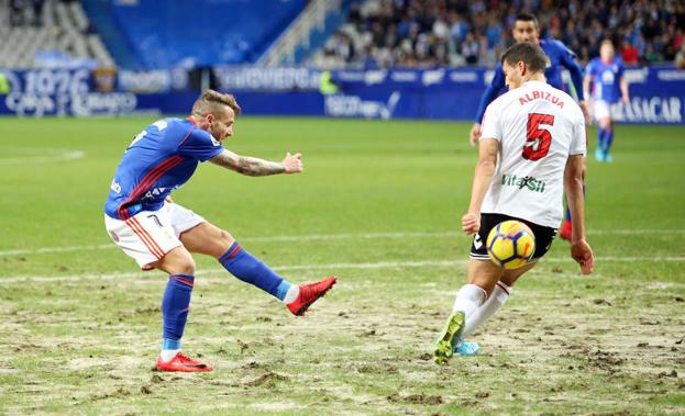 Aarón Ñíguez, en el primer gol del partido./Álex Piña