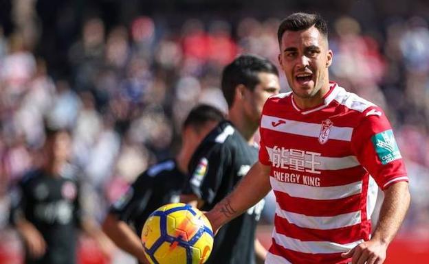 Joselu, delantero del Granada./