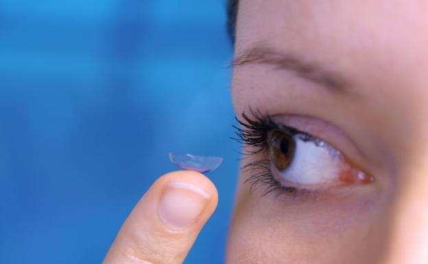 Sanidad retira del mercado un lote de las lentillas que suponen «un posible riesgo»