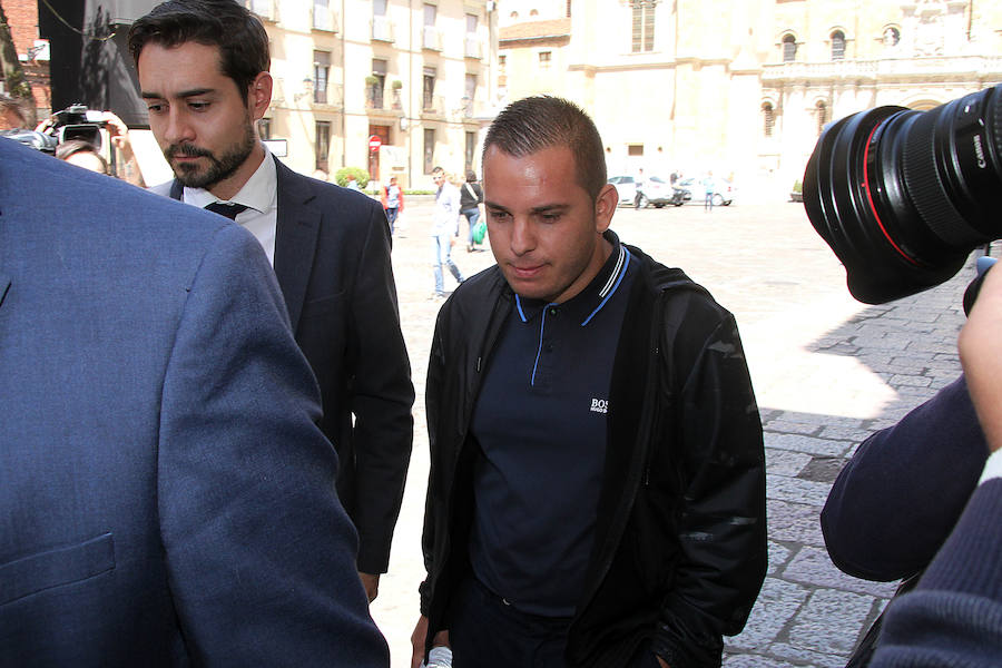 El acusado del crimen del Barrio Húmedo, durante la vista oral en la Audiencia de León. /ICAL