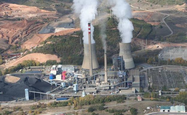 En el entorno de la térmica de La Robla os niveles de dióxido de azufre se superaron en dos ocasiones. /