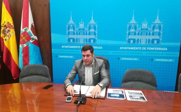 El concejal de Medio Rural, Iván Alonso, durante su comparecia.