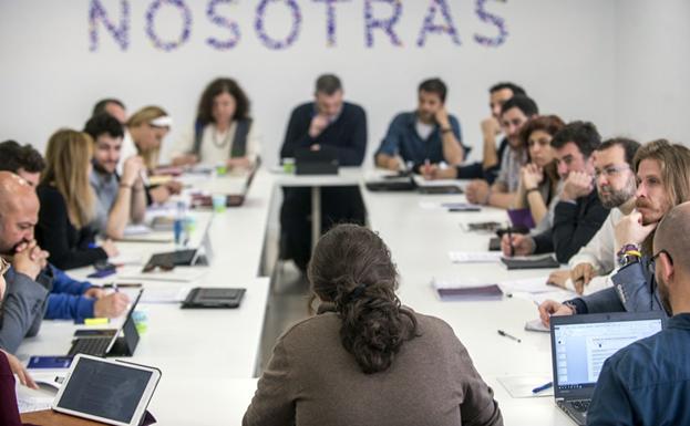 El secretario general de Podemos Castilla y León, Pablo Fernández, participa en el encuentro estatal para estudiar la propuesta del nuevo sistema de financiación autonómica.