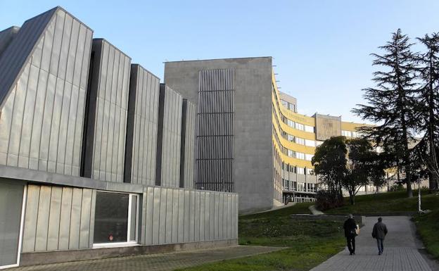 La ULE invierte 440.000 euros en las obras de mejora térmica del edificio de servicios del Campus de Ponferrada