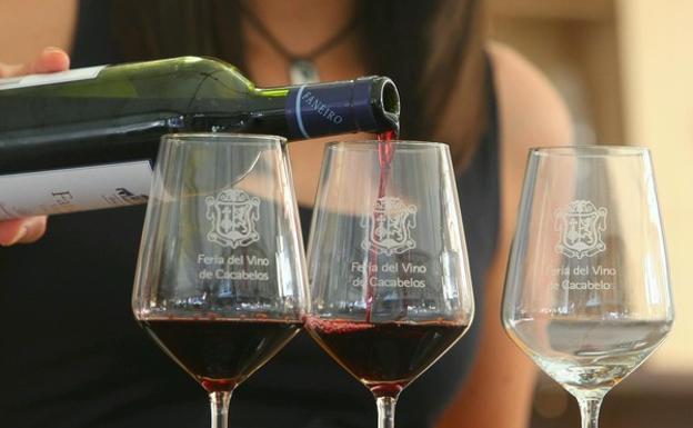 La XXII Feria del Vino de Cacabelos amplía su duración para ofertar actividades culturales relacionadas con el sector