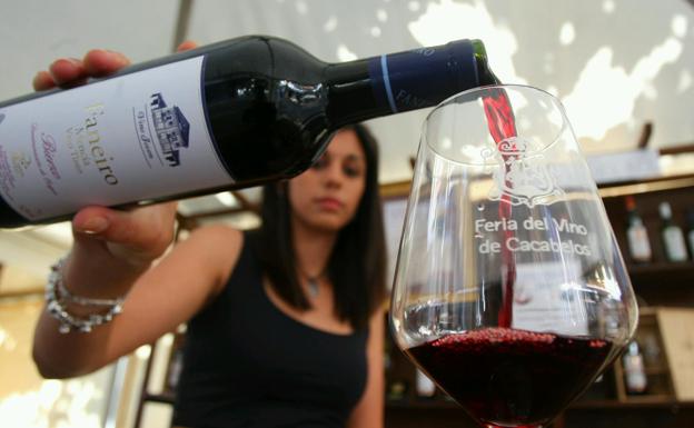 'Campo Redondo' y 'Pilgrim' se llevan la cata de vinos de Cacabelos