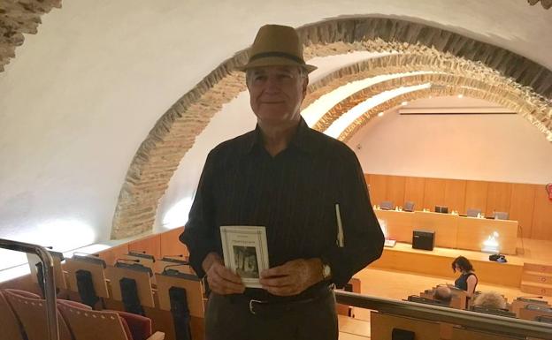 Antonio Merayo presenta en Ponferrada un libro de aforismos