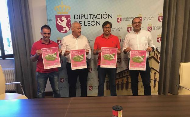 La Diputación presenta la II Copa Diputación de pádel que se desarrollará en diferentes localidades de la provincia