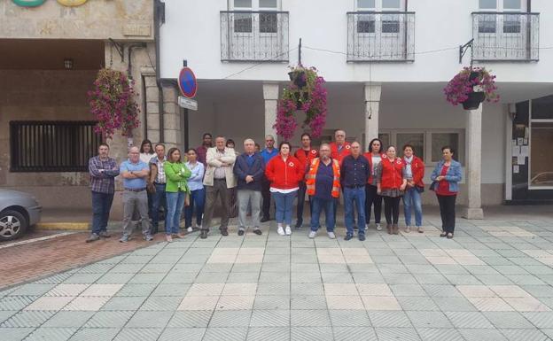 El Bierzo guarda un minuto de silencio por la cooperante de Cruz Roja asesinada en Afganistán