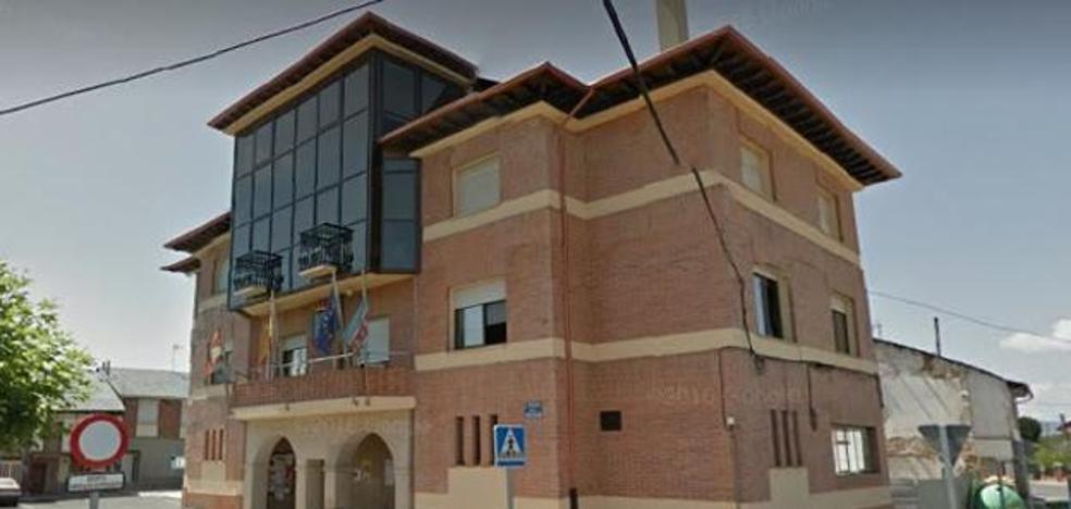 El PCE e IU rechazan la oferta «oportunista» de suelo en Camponaraya a empresas que dejen Cataluña