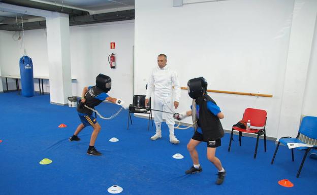 La escuela de esgrima de Ponferrada inicia el curso