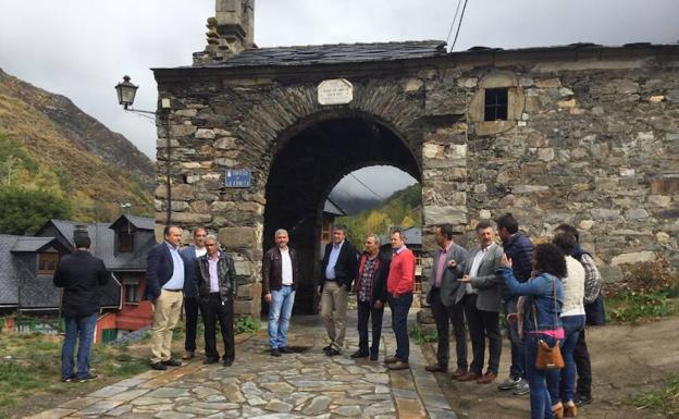 Majo da cuenta de las obras realizadas en Igüeña gracias a los planes provinciales de Diputación