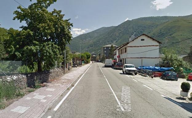 Palacios elimina referencias franquistas en cinco calles del municipio