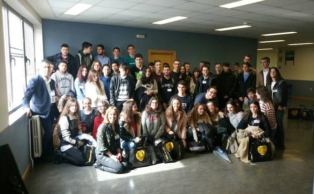 Más de 50 alumnos de siete institutos del Bierzo participan en la IV Olimpiada 'verde'