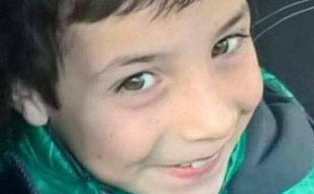 Ponferrada se une al duelo por el asesinato del pequeño Gabriel