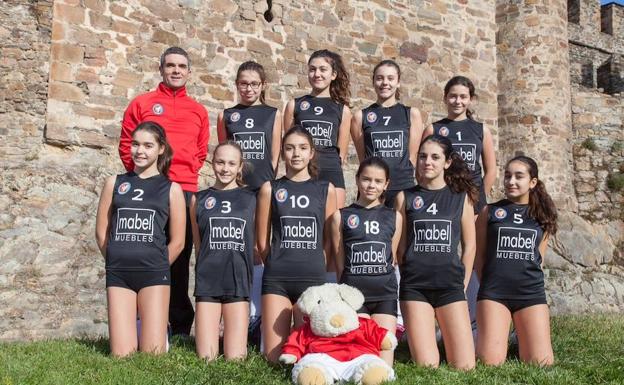 El Club Voleibol Ponferrada finaliza con buenos resultados la competición autonómica