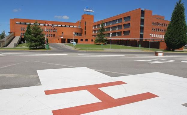 La plataforma sanitaria denuncia «problemas acuciantes» en el hospital ante la marcha de diez especialistas
