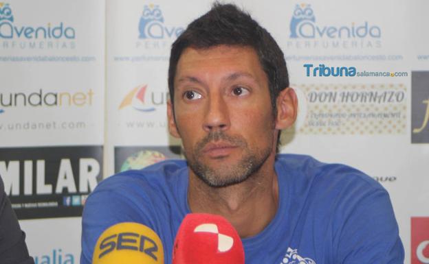 El Pajariel Bembibre presenta a su nuevo entrenador, Pepe Vázquez