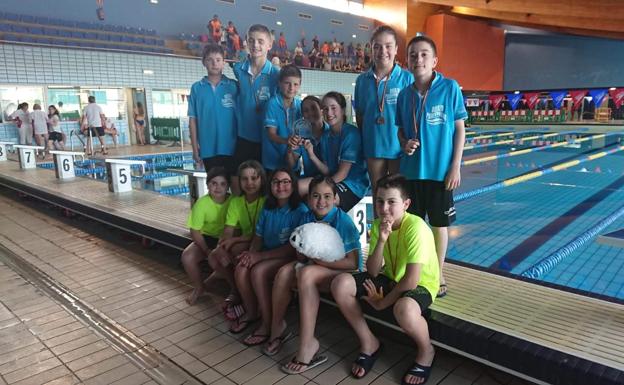 El Club Natación Bierzo, tercero en el Campeonato de Castilla y León