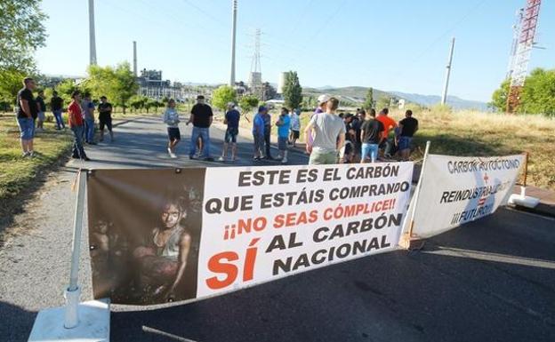 El comité de Astur Leonesa pide al PSOE de León que defienda el carbón ante el nuevo Gobierno