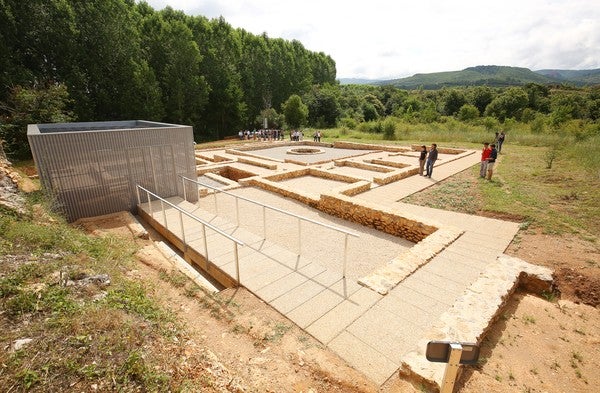 Restauración de la domus romana de Pedreiras del Lago en Las Médulas