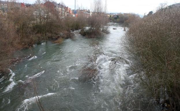 Buzos del GEO de la Policía Nacional se unirán al operativo para buscar en el río Sil al anciano desaparecido