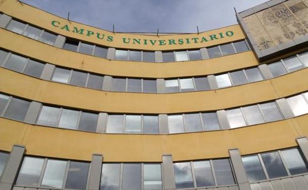 El Consejo de Colegios de Podólogos presenta alegaciones al grado de la especialidad que la ULEplanea implantar en Ponferrada