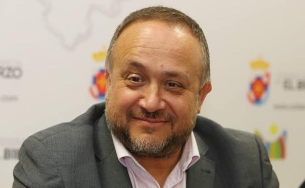 El presidente del Consejo Comarcal niega que su sueldo ronde los 4.000 euros