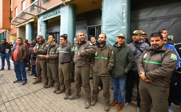 Los agentes ambientales reclaman un refuerzo de los efectivos para «desterrar las anacrónicas patrullas unipersonales»