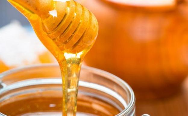 La I Feria de la Miel de Camponaraya echa el cierre con ventas cercanas a las tres toneladas