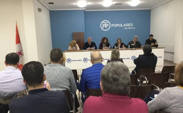 La Junta Local del PP de Ponferrada celebra una reunión informativa