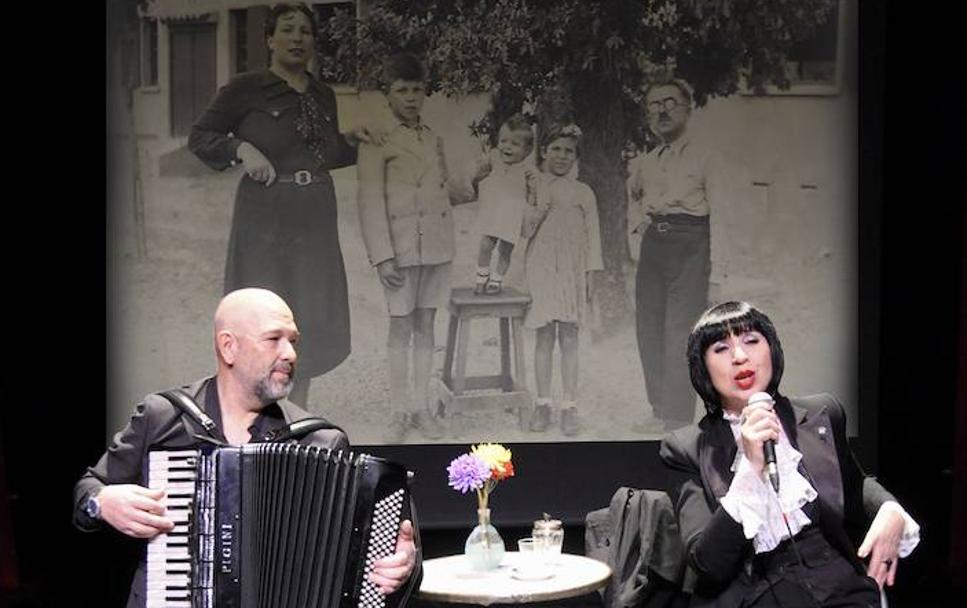 LAS CANCIONES DE LOS EXILIADOS