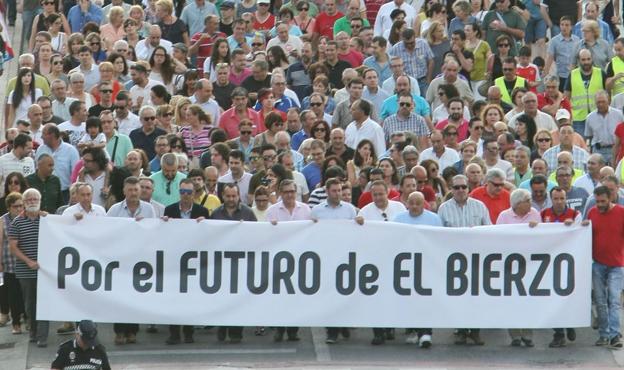 Courel: «Tenemos que salir 40.000 personas a la calle si queremos que se note que El Bierzo no se resigna»