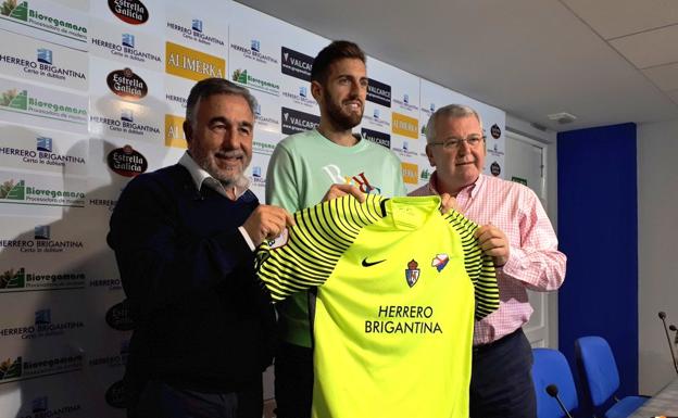 Manu García: «Vengo a un club que es más de Segunda que de Segunda B»