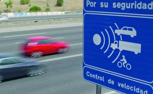 Los 54 puntos de las carreteras leonesas donde la DGT dispondrá de un radar