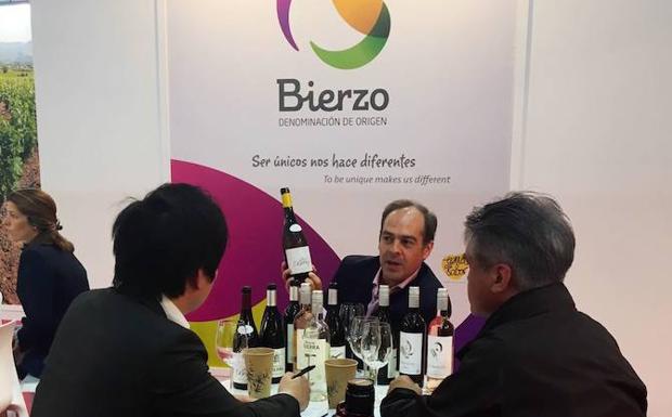 Madrid, Düsseldorf y Londres, primeras paradas en la gira promocional de la DO Bierzo en 2019