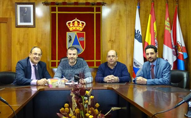 El Ayuntamiento de Folgoso y La Caixa destinan 2.500 a ayudas para los escolares del municipio