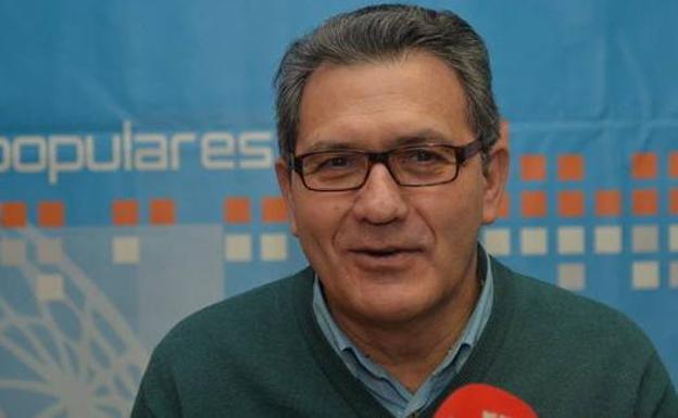 El PP confirma a Canedo en Cacabelos y 'ficha' a López (exCB) en Balboa