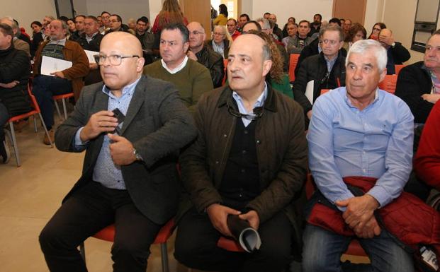 Los alcaldes del Bierzo plantean qué hacer ante vertidos de escombreras mineras