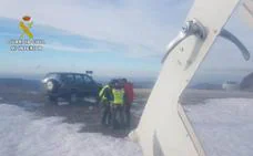 La Guardia Civil rescata a un montañero enriscado en el Pico Miravalles de Candín