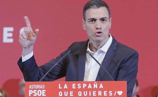 Sánchez 'revisa' las listas de León al 28A, aparta a los críticos y diseña un grupo afín